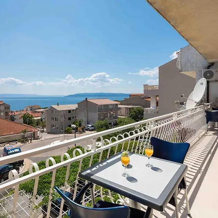 Daire Magic With Sea View Makarska