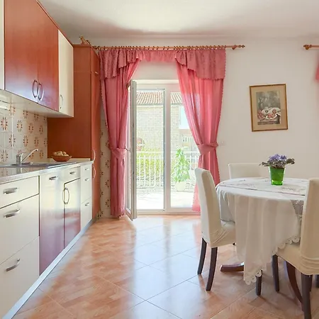 Daire Magic With Sea View Makarska